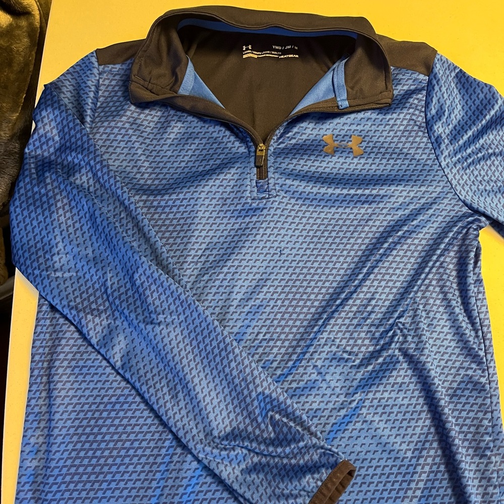 Youth Medium Long Sleeve Under Armour Shirt